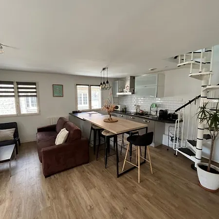Cosy St Servan Centre Apartment